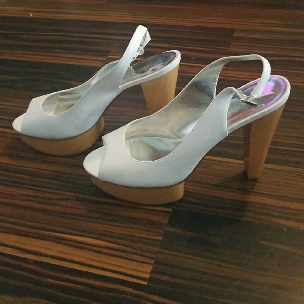 Jessica Simpson High Heels